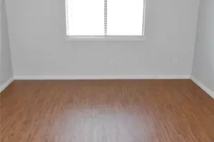 6933 Sunflower Cir N, Fort Worth, TX 76120 - Photo 17