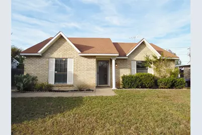 6933 Sunflower Circle N, Fort Worth, TX 76120 - Photo 3