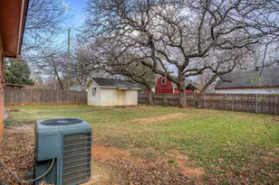 405 Vine St, Euless, TX 76040 - Photo 31