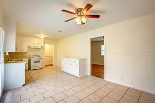 405 Vine St, Euless, TX 76040 - Photo 11