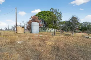 1050 Stadium Dr, Joshua, TX 76058 - Photo 37