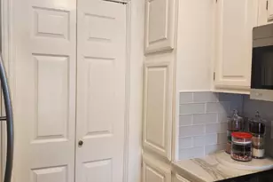 2106 Amesbury Dr, Arlington, TX 76011 - Photo 19