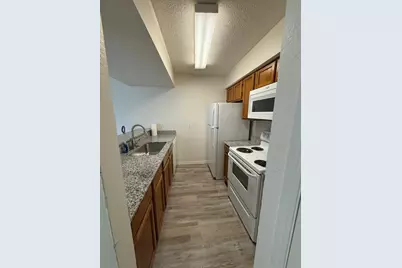 9807 Walnut Street #D 304, Dallas, TX 75243 - Photo 5