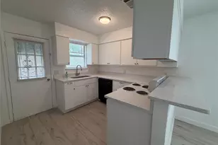 2600 21st St, Fort Worth, TX 76106 - Photo 3