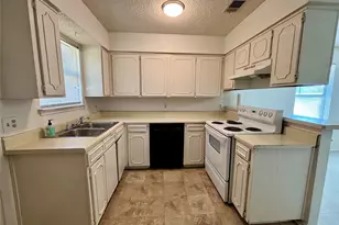 2600 21st St, Fort Worth, TX 76106 - Photo 3