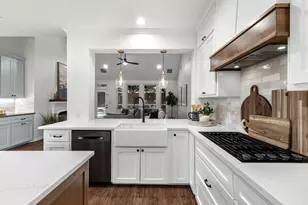 8508 Bridgend Ct, Plano, TX 75024 - Photo 11