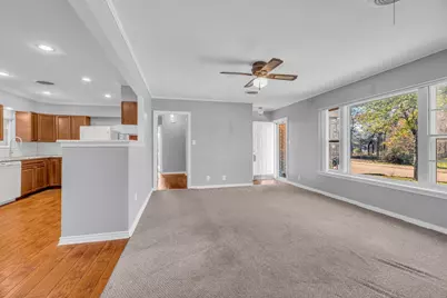 706 S Wildwood Drive, Irving, TX 75060 - Photo 7