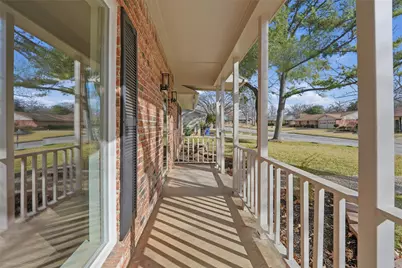 2822 Wentwood Drive, Grapevine, TX 76051 - Photo 3
