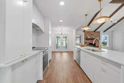 2822 Wentwood Drive, Grapevine, TX 76051 - Photo 11