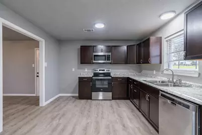 1025 5th Street SW, Paris, TX 75460 - Photo 3