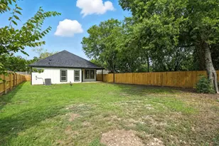 1118 S Grand Ave, Gainesville, TX 76240 - Photo 13