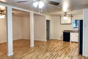 1911 Mimosa Dr, Arlington, TX 76012 - Photo 3