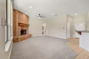 2833 Willow Ridge Cir, Granbury, TX 76049 - Photo 3