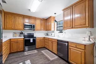 233 Reast Rd, Whitesboro, TX 76273 - Photo 13