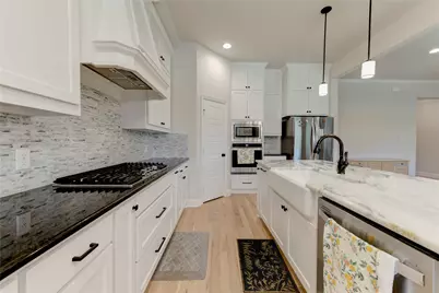 101 Cedar Creek Court, Woodway, TX 76712 - Photo 9