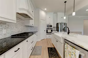 101 Cedar Crk Ct, Woodway, TX 76712 - Photo 9