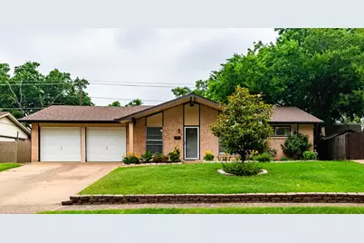 3213 Thames Street, Irving, TX 75062 - Photo 1