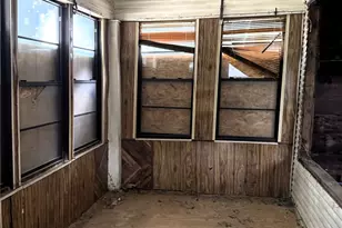 1136 E Leuda St, Fort Worth, TX 76104 - Photo 7