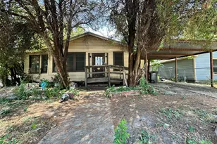 1136 E Leuda St, Fort Worth, TX 76104 - Photo 5