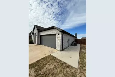 349 Paloma Street, Weatherford, TX 76087 - Photo 3