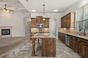 114 Thoroughbred St, Waxahachie, TX 75165 - Photo 7