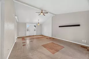 2423 Overbrook Dr, Arlington, TX 76014 - Photo 5