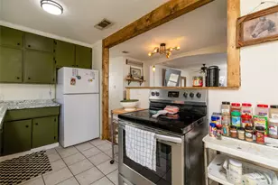 1011 S Waco St, Weatherford, TX 76086 - Photo 13