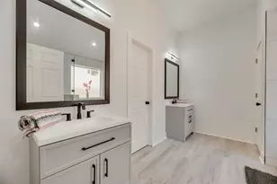 6031 Plum Dale Rd, Dallas, TX 75241 - Photo 15