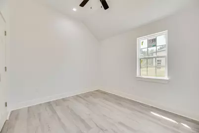 6031 Plum Dale Road, Dallas, TX 75241 - Photo 11