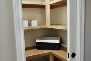 305 Bluebonnet Dr, Grapevine, TX 76051 - Photo 13