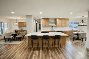 305 Bluebonnet Dr, Grapevine, TX 76051 - Photo 5