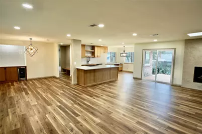 305 Bluebonnet Drive, Grapevine, TX 76051 - Photo 3