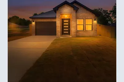 1308 Daffan Avenue, Ennis, TX 75119 - Photo 1