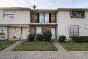 16 W Ln Creek, Grand Prairie, TX 75052 - Photo 1
