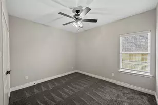 409 Ellis Place Dr, Greenville, TX 75402 - Photo 7