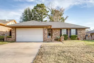 209 Ginger Ln, Euless, TX 76039 - Photo 1