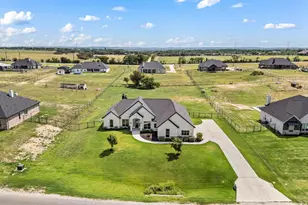 313 Oak Mdw Ln, Weatherford, TX 76085 - Photo 5