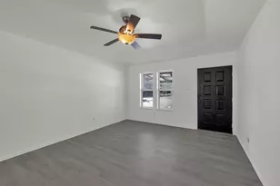 441 White Oak Ln, Burleson, TX 76028 - Photo 9