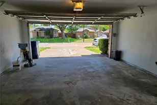 3032 Big Oaks Dr, Garland, TX 75044 - Photo 35