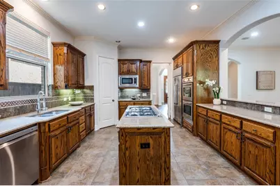 1916 Surrey Lane, McKinney, TX 75072 - Photo 11