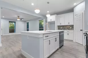 520 E 5th St, Bonham, TX 75418 - Photo 5