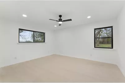 328 E Pleasant Run Road, DeSoto, TX 75115 - Photo 17