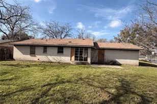 409 Opal St, Saginaw, TX 76179 - Photo 23