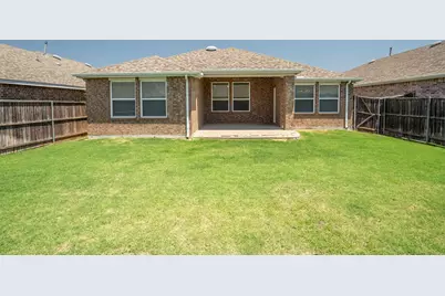 1620 Meadow Trail Lane, Aubrey, TX 76227 - Photo 25