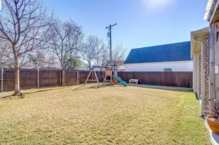 2817 Townsend Dr, Fort Worth, TX 76110 - Photo 39