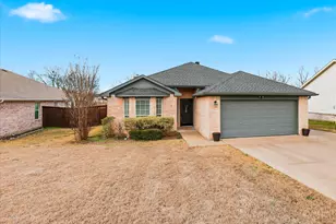 304 Harvard Dr, Princeton, TX 75407 - Photo 1