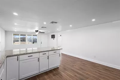 1700 S Edgewood Terrace, Fort Worth, TX 76105 - Photo 15