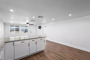 1700 S Edgewood Terrace, Fort Worth, TX 76105 - Photo 15