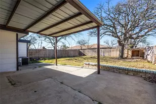 1700 S Edgewood Terrace, Fort Worth, TX 76105 - Photo 25