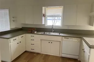 1121 E Coke, Hamilton, TX 76531 - Photo 9